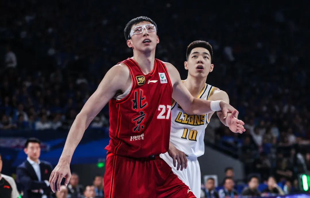 昨晚广厦队和上海队比赛 昨晚广厦队和上海队比赛